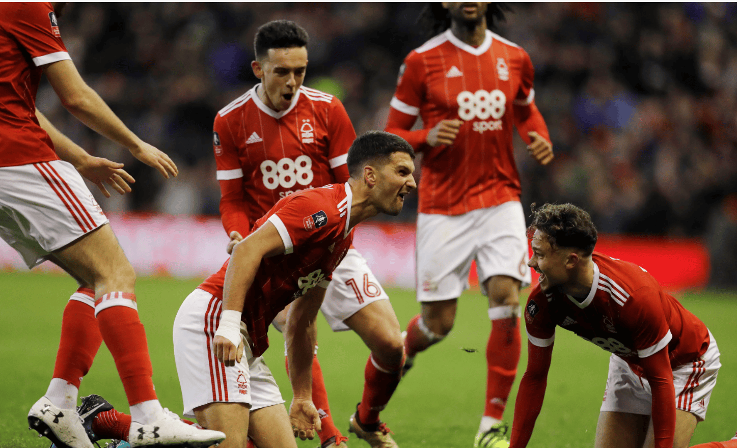 加时末段英超焦点战，克里夫兰骑士更衣室发声，引发热议，数据趋势出现新变化的简单介绍